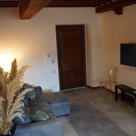 Loft Moderno Ubicato Nel Centro Storico Di Lucca Apartment Exterior foto