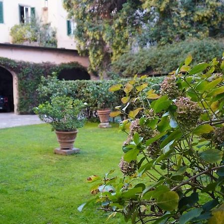 Loft Moderno Ubicato Nel Centro Storico Di Lucca Apartment Exterior foto